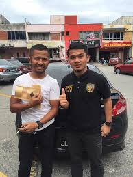 Bagaimana nak buat kereta anda kalis air dengan cara mudah. Kilatkan Kereta Hilangkan Calar