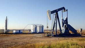 Sunt considerați combustibili artificiali benzina , petrolul lampant , combustibilul pentru aviație , motorina , combustibilul lichid ușor , gazul petrolier lichefiat , păcura , metanolul , combustibilii pentru rachete lichizi. Iea Cererea MondialÄƒ De Petrol Va Migra Dinspre Combustibili Spre Produse Petrochimice