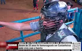 MORTE DE PEÃO DURANTE RODEIO EM ALVORADA - Jovem de 25 anos foi homenageado em Castanheiras onde vivia com a família - Vídeo