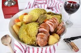 Potee Chou Saucisse De Morteau Recette Choux Saucisse Potee Aux Choux Saucisse De Morteau
