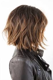 Pour les cheveux bouclés ou crépus, c'est une autre affaire. 1001 Visions Magnifiques Au Carre Plongeant Boucle