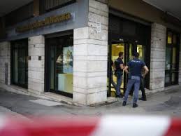 Scopri tutte le azioni messe in atto da banco bpm e le iniziative a supporto dei decreti del governo. Roma Paura In Banca Al Portuense Cinque Rapinatori Armati Fanno Irruzione