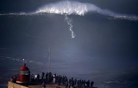Praia do norte is well known by surfing aficionados as well as by those who love strong emotions and spectacular images. The Waves Of Nazare The Biggest Surfing Waves In The World Surfcanarias