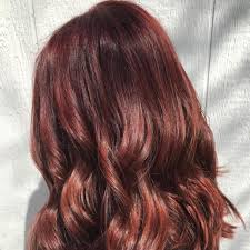 Colore di capelli donne autunno: Colore Capelli Castano Atelier Justb Lugano