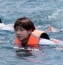 Pin By Usename On Bts Memes Bts Memes Hilarious Bts Meme Faces Bts Memes