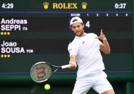 O tenista português joão sousa, 137.º jogador mundial, foi hoje eliminado pelo checo tomas machac, 145.º, na primeira ronda do torneio de . Os Jogos Nao Tiraram Joao Sousa Do Buraco Em Que Se Encontra Toquio 2020 Publico