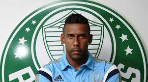 Seu contrato, que acabava no dia 31, foi aranha chegou a ter seu nome comentado em diversos clubes do futebol brasileiro e também foi. Palmeiras Anuncia A Contratacao Do Goleiro Aranha Ate O Final Do Ano Gazeta Esportiva