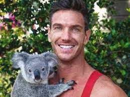 Darren Block's Instagram, Twitter & Facebook