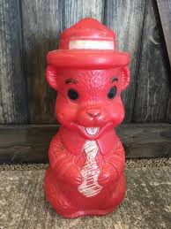 Large Red Plastic Piggy Bank Aj Renzi Corp Big Piggy Bank Etsy Plastic Piggy Banks Piggy Bank Big Piggy Bank While it's easy to go purchase a piggy bank, there's nothing to stop wash out your plastic bottle with regular tap water.