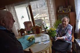 This is gratulerer med dagen tante mie! by kine marie on vimeo, the home for high quality videos and the people who love them. Nyheter Kuriosa Olav Er 88 Ar Gammel Her Gratulerer Han Tanten Sin 106 Med Dagen