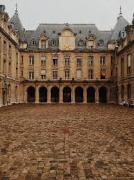 The Inside Courtyard Of The Universite Paris Sorbonne Paris Paris Photos Sorbonne Paris