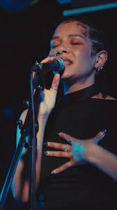 Some gorgeous neo-soul goodness from @gaia.jea accompanied