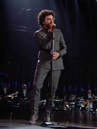 Ha 50 anni (nel 2021). Look Di Sanremo 2019 Prima Serata Le Pagelle Cattivissime Di Giovanni Ciacci Archivio Biccy It