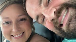 Nichole Lauer's Instagram, Twitter & Facebook