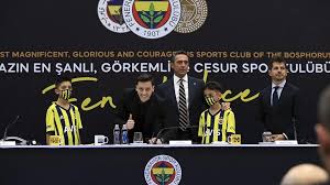 Arsenal star mesut ozil posts cryptic tweet after fenerbahce transfer report emerges mesut ozil has been lined with a move from arsenal to fenerbahce in the turkish press. Mesut Ozil Resmen Fenerbahce De