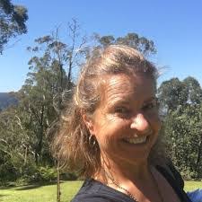 Roslyn Baker's Instagram, Twitter & Facebook