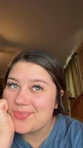 Amy Thibeault's Instagram, Twitter & Facebook