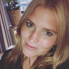 Julie Kirouac's Instagram, Twitter & Facebook