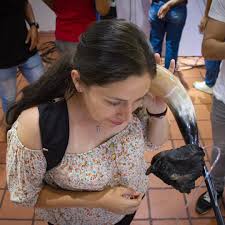 Cantos Sordos, El encuentro irradia; más tarde, en el recuerdo, Roland  Barthes , Los cantos de vaquería son una expresión única que exalta el  lenguaje propio del llanero a partir de manifestaciones ...