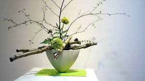 Japanische Blumensteckkunst Kann In Der Muhle In Tiefurt Bei Weimar Bewundert Werden Ingrid Bauhaus Prasentiert Dort Von Karsamstag Bis In 2020 Ikebana Weimar Plants
