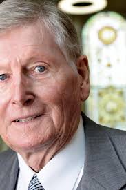 Smurfit and Somers make Escher gains