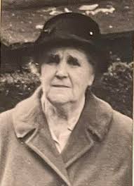The lady at the front is my Irish grandmother, Norah Mulqueen. Pictured  with her sister Josephine. My grandmother was the youngest of 11. Born in  Drogheda. Her father Francis was from County