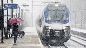 Regulier vervoerproces = treinverkeer dat volgens dienstregeling gebruik maakt van in dienst gestelde railinfra. Geen Treinverkeer Waarom Kan Ons Spoor Niet Tegen Winterweer Rtl Nieuws