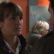 Elin Francis's Instagram, Twitter & Facebook