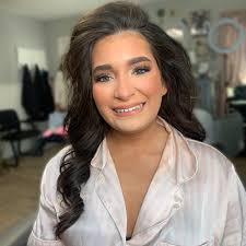 a full glam moment for my beautiful client✨💐congratulations!! to  @rayra.y2007 for placing in the top 15 & receiving best smile in the 2025  Lady of the Locket Pageant🤍 Book your appointment  http://hairbyashlynnkay.square.site #