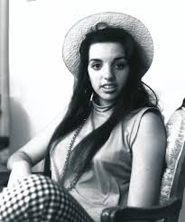 Listen to liza minnelli | soundcloud is an audio platform that lets you listen to what you love and share the sounds you create. What Was Young Liza Minnelli Like Judy Vs Real Life