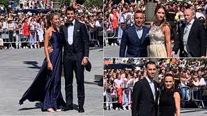 Pilar rubio continua compartiendo en sus redes sociales bonitas fotografías de su boda con sergio ramos. Boda De Sergio Ramos Y Pilar Rubio Los Looks Y Vestidos Del Enlace Meses Y Meses Hablando Sobre Las Excentricidades Marca Com