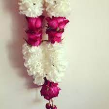 Carnation And Roses Royal Charms Indian Wedding Garland Garland Wedding Wedding Decorations