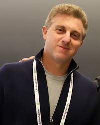 Luciano huck (full name is luciano grostein huck) is a brazilian tv host and entrepreneur. Luciano Huck Wikipedia
