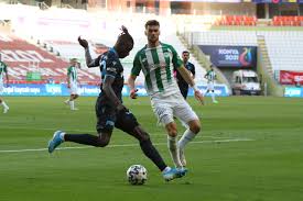 Dakikasında konyaspor'dan ali çamdalı ile trabzonspor'dan salih dursun orta. Tkg3dvm2b5de6m