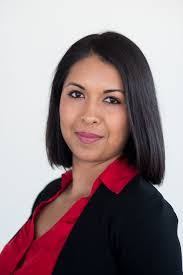 Elsa Wright's Instagram, Twitter & Facebook