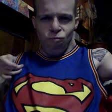 Derek Goss's Instagram, Twitter & Facebook