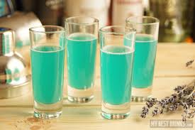 Blue Nut Turquoise Shot With Malibu My Best Drinks Recipe Strong Alcoholic Drinks Fun Drinks Malibu Rum