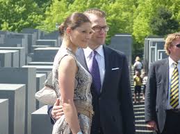 Jun 12, 2021 · victoria von schweden. Victoria Von Schweden Und Ihr Ehemann Prinz Daniel Besuchen Die Ausstellung Im Ort Der Information Des Holocaustdenkmals Stiftung Denkmal Fur Die Ermordeten Juden Europas