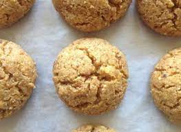 unsuz sekersiz lorlu kurabiye glutensiz tatlilar yemek pisirilmeyen tatlilar