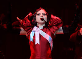 Sofia en el mundo - captivating visual from her collection