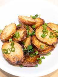 Easy Stove Top Roasted Potatoes Recipe Potatoes On The Stove Easter Dinner Recipes Food Recipes