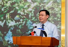 Huệ đế thực chất không có quyền hành. Chá»§ Tá»‹ch Quá»'c Há»™i VÆ°Æ¡ng Ä'inh Huá»‡ Táº·ng Qua Cong Nhan Lao Ä'á»™ng Co Hoan Cáº£nh Kho KhÄƒn Bao Ä'áº¯k Láº¯k Ä'iá»‡n Tá»­