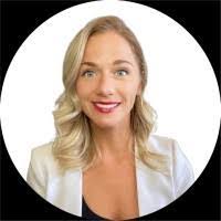 Kayla Reinhardt's Instagram, Twitter & Facebook