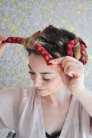 Curly 1940s Hair Easy Photo Tutorial For A Vintage 40s Hairstyle