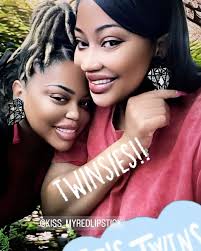 Fleurdelisa (@itsFleurdelisa) • Facebook