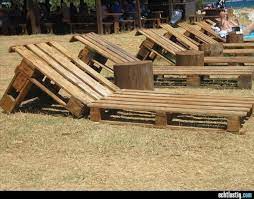 Paletten sonnenliege selbermachen upcyclers in 2020 paletten sonnenliege paletten ideen. Sonnenliegen Aus Alten Paletten Palettenmobel Im Freien Diy Palettenmobel Mobel Aus Paletten