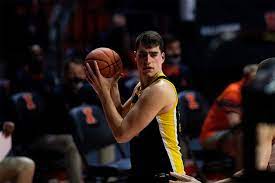 When luka garza stepped onto the scale this week at the nba draft combine, the former iowa center made headlines once the final reading was recorded. P 4xopkrzzcoxm