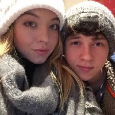 The reason is that sweeney wanted to be able to spot a bad contract. 10 Potret Sydney Sweeney Aktris Serial Euphoria Yang Bikin Terpikat