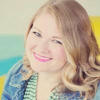 Holly Herr's Instagram, Twitter & Facebook