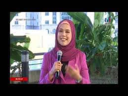 Pembaca berita tv1 paling genius. 01 Feb 2020 Spm Penyampai Berita Mandarin Wanita Melayu Pertama Youtube